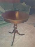 Round side Table