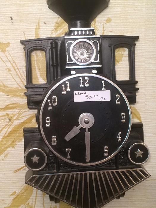 Trail wall clock