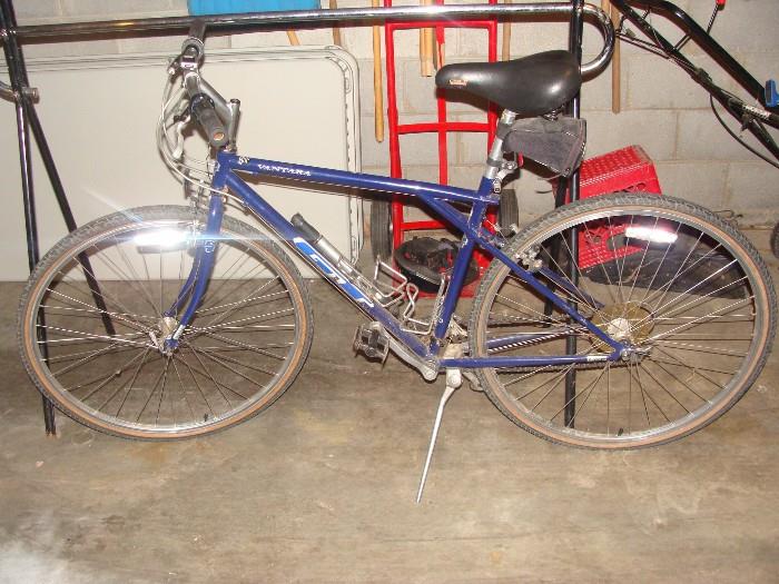 Bicycle handmade Vantara in beautiful condition! Dicks has this bike on sale for $599!