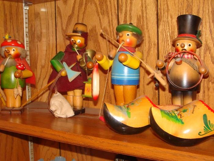 Wooden Shoes and wooden German pieces