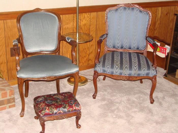 Pair of Victorian style matching chairs plus small cabriolet legged footstool