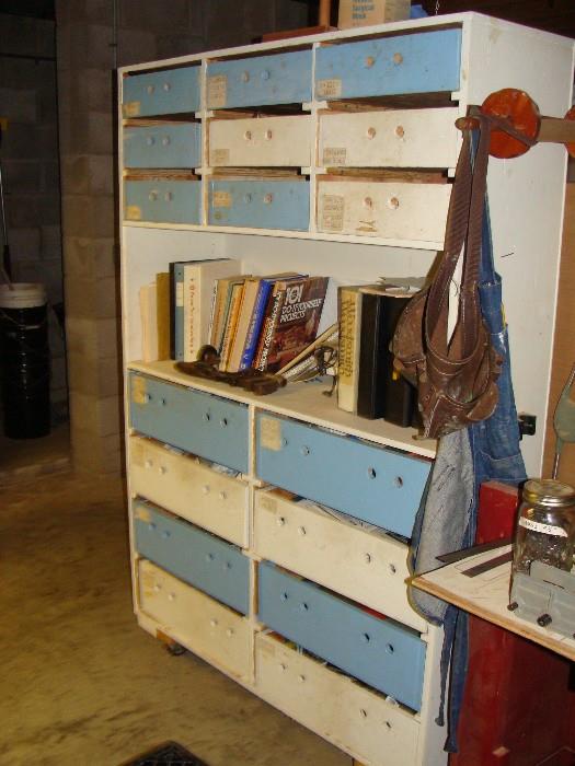 Fantastic Roll Around Shop Organizer, Has 17 drawers plus middle shelf