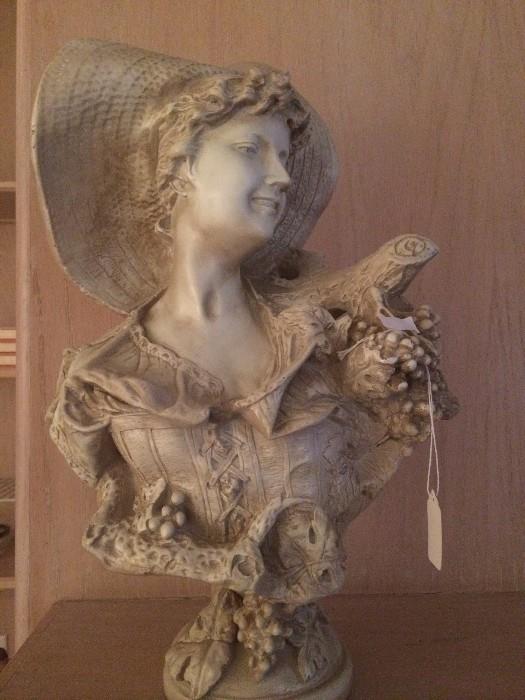 Decorative figure of a lady