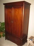 Entertainment center