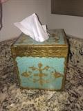 Italian tissue holder