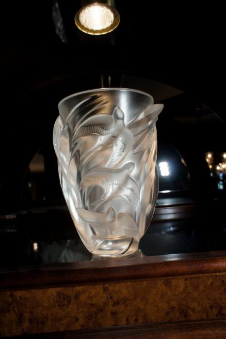 10" Lalique Dove Vase