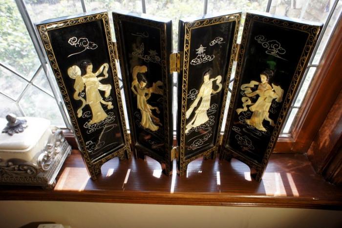 Mini Chinese Lacquered Screens