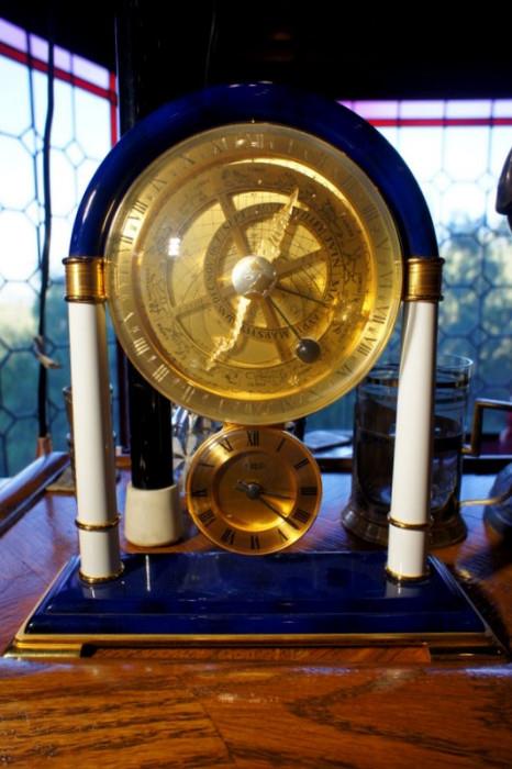 FRED Mantle Clock