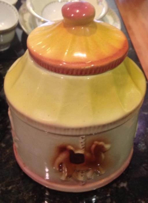 Vintage carousel cookie jar.  Mint condition, and wonderful fine.