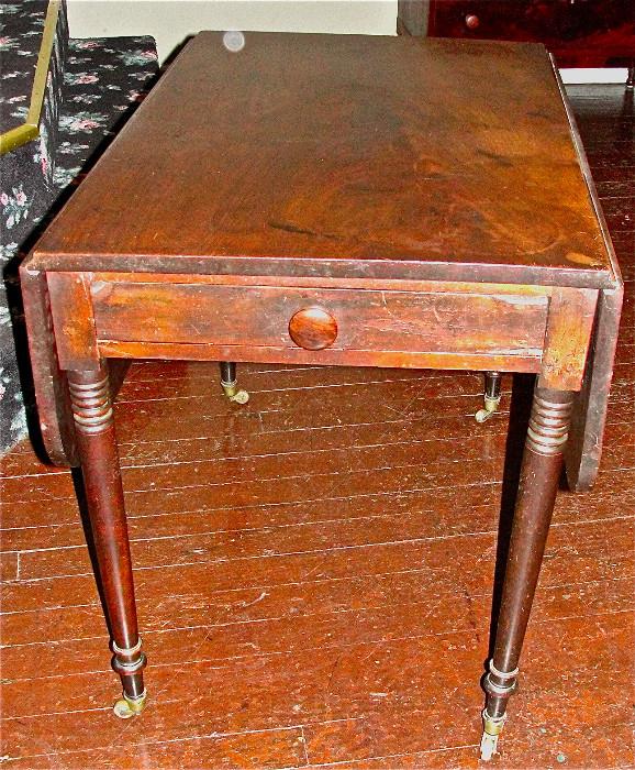 Mid-19th Century Dropleaf Table