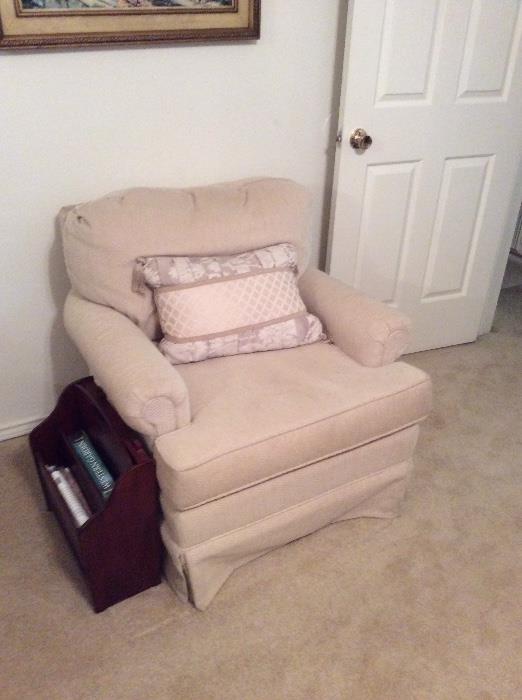 Nice ivory or cream chenille club chair. 