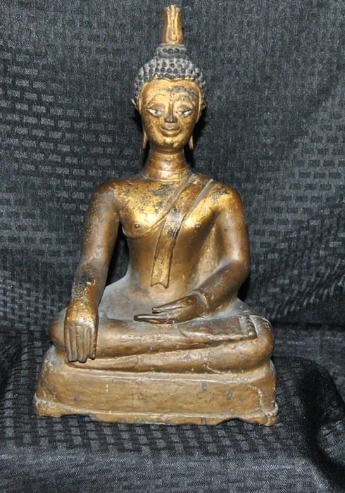 Thai Bronze Seated Buddha, Gilt, 16th Century 32 cm