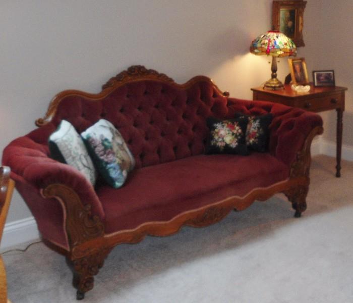 Beautiful Victorian Sofa...(Non-Smoker)... Priced at $ 450.00...Elegant in in Excellent Condition...