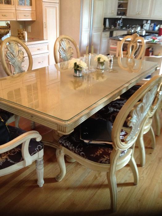 Beautiful quality table and 8 chairs