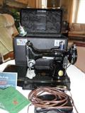 Singer Feather Weight 221 Sewing Machine Excellent Condition