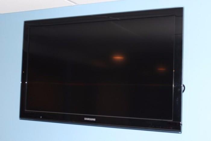 Samsung Flatscreen TV