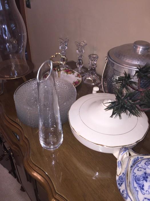 GLASSWARE AND DISHES