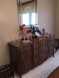 GORGEOUS DREXEL SOLID WOOD BUFFET