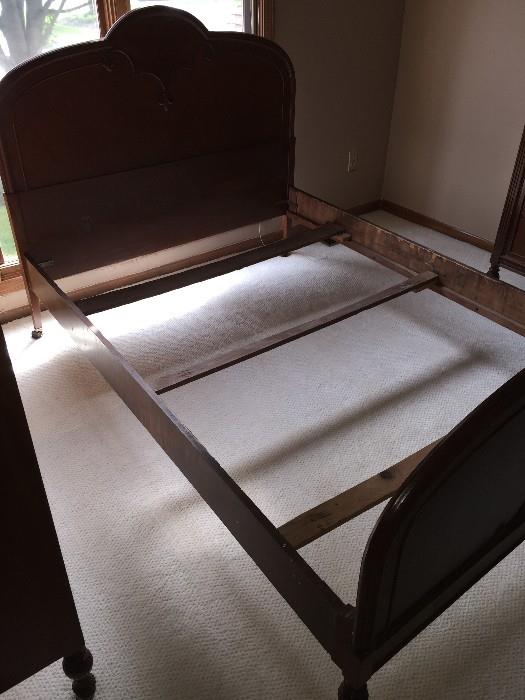 BEAUTIFUL HANDMADE/HANDPAINTED 1800S VICTORIAN BEDROOM SET BY WCR GRAND RAPIDS FURNITURE COMPANY ( INCLUDES TALL CHEST OF DRAWERES / FULL SIZE HEADBOARD WITH FOOTBOARD AND DRESSER WITH MIRROR)