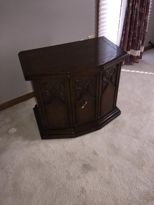 NIGHTSTAND