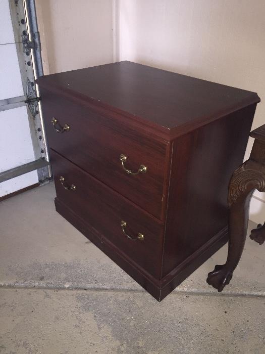 WOODEN 2 DRAWER FILE CABINET
