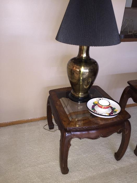 GORGEOUS AMERICAN FURNITURE CLASSICS SIDE TABLE