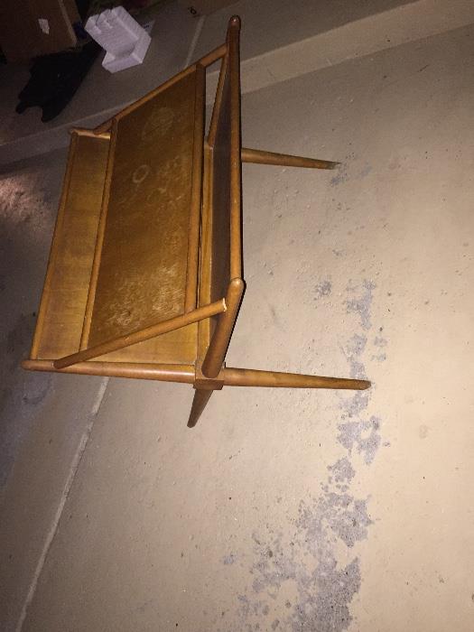 T. H. ROBSJOHN GIBBINGS MAGAZINE/ NEWSPAPER TABLE MID-CENTURY MODERN