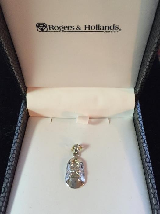 14K WHITE GOLD BABY SHOE CHARM