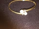 BEAUTIFUL 14K YELLOW GOLD BANGLE WITH NATURAL PEARLS AND DIAMONDS