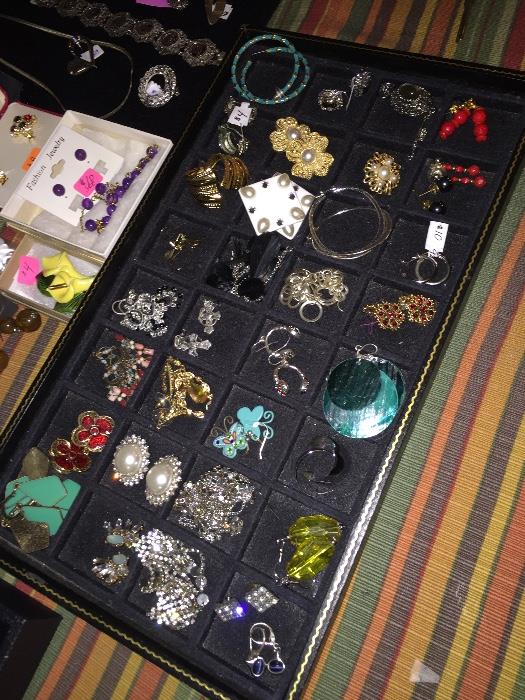 COSTUME EARRINGS