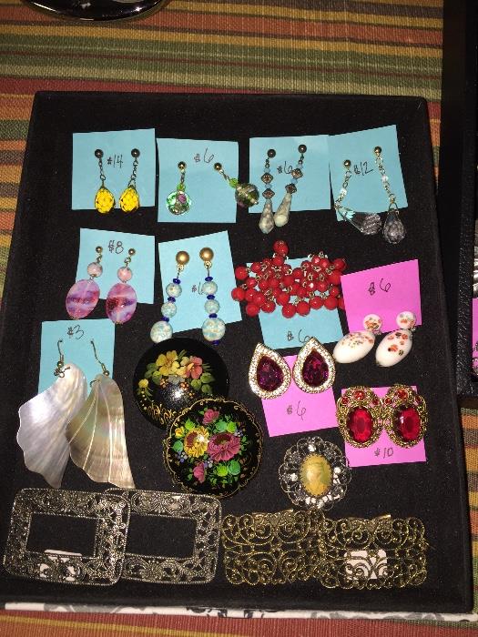 VINTAGE EARRINGS