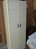 metal 2 door cabinet