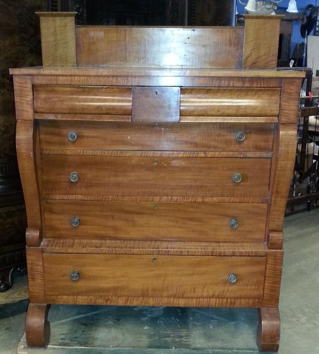Super Kentucky Curly Maple Chest ca. 1830