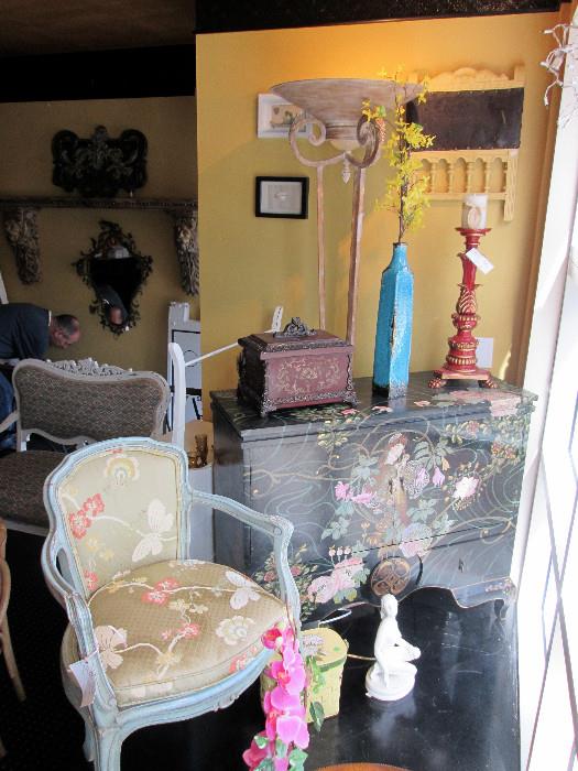 Portsmouth NH POSH Home Decor LIQUIDATION... starts on 10/2/2015