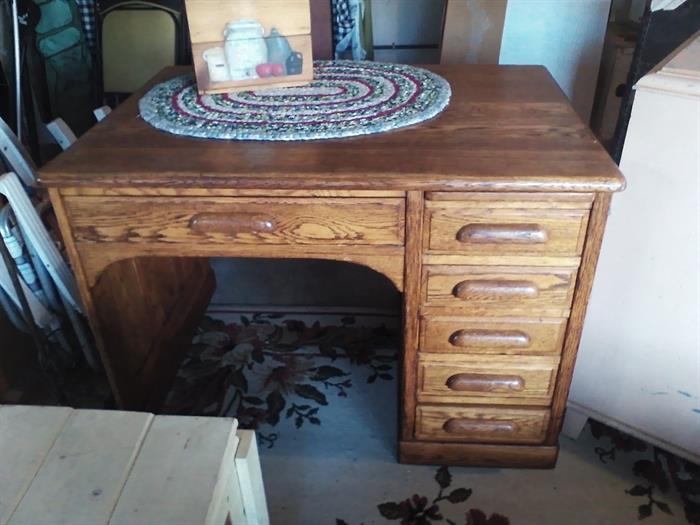This desk is in perfect shape and is a steal for 1/2 price!