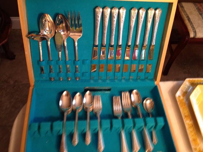International Silver Rogers Brothers flatware service for 8 with serving pieces, in box
