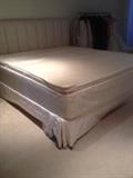 $900 (Tempur-Pedic) King Mattress Set!