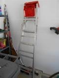 nice aluminum step ladder