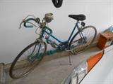 vintage lady's 10 speed schwinn bicycle