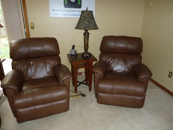 Downsizing & Moving Estate Sale in Overland Park starts on 11/5/2015