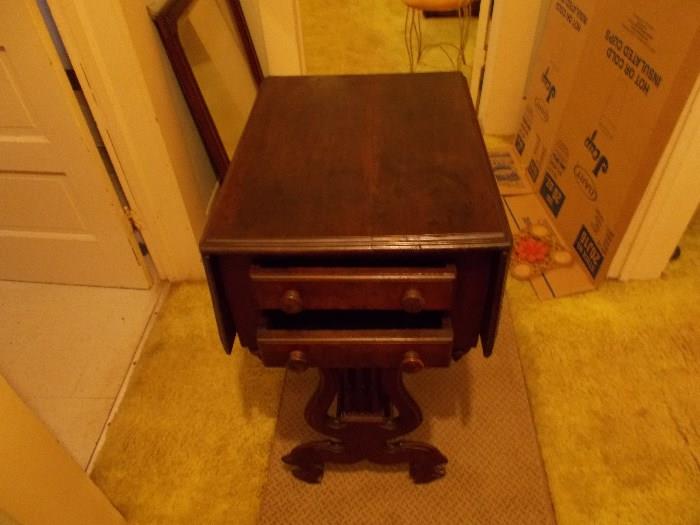 Drop Leaf Lamp/Side Table with 2 Drawers - "Harp" features on either end - NICE!!!!