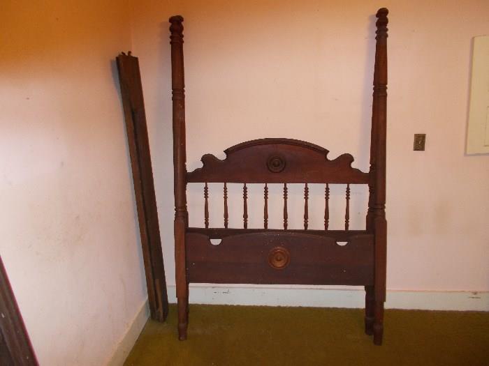 ANTIQUE Mahogany 4 Poster Bed with Wooden Side Rails - original spindles - REFINISH it and you have a BEAUTY - probably 84" Tall!!!!!!