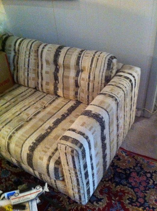 Retro upholstered 3-cushion Sofa