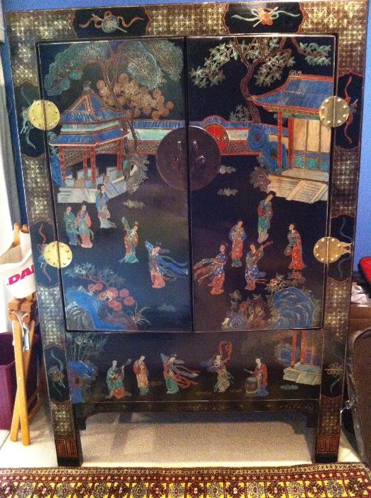 Fantastic Asian-style Armoire