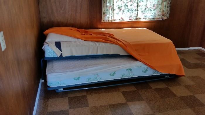 Twin Size Metal Trundle Bed