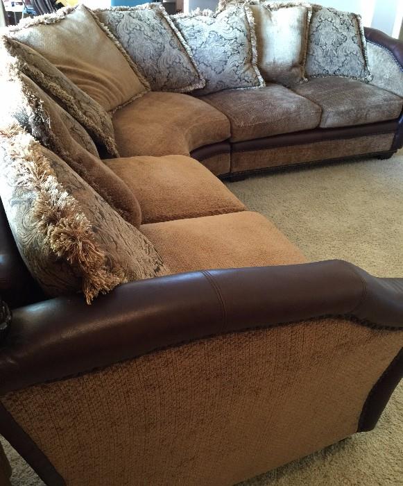 Razmataz Sectional Sofa w Down Pillows 