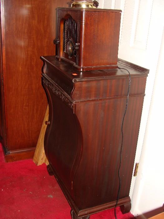 Classic Antique Radio, Antique Music Record Cabinet 
