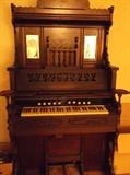 Pump organ