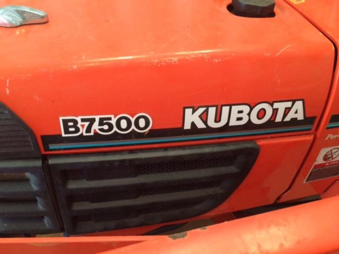 BID ITEM - 2003 Kubota Tractor - Model LA272, Code B7500DT  - ONLY 290 Hours,  Bucket, King Cutter, Root Rake & Trailer -   Needs fuel pump -  Best price above RESERVE of $10,800 received by noon on Saturday wins.  See notes above for instructions to submit bids.