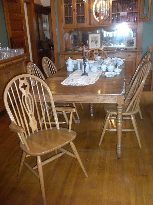 Dining Room Table with 4 Side Chairs and 2 Arm Chairs